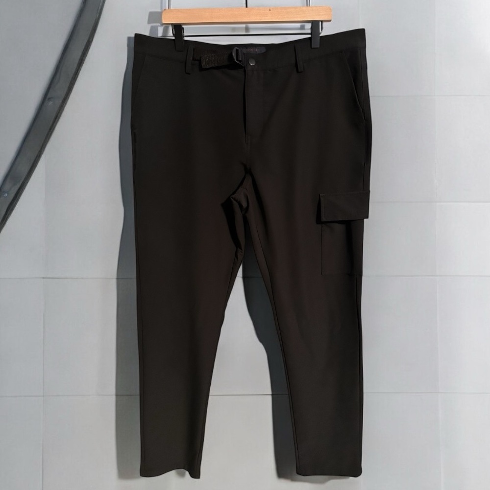 NOMAD Men's Black Evolution Performance Cargo Pants in Size 38 x 32